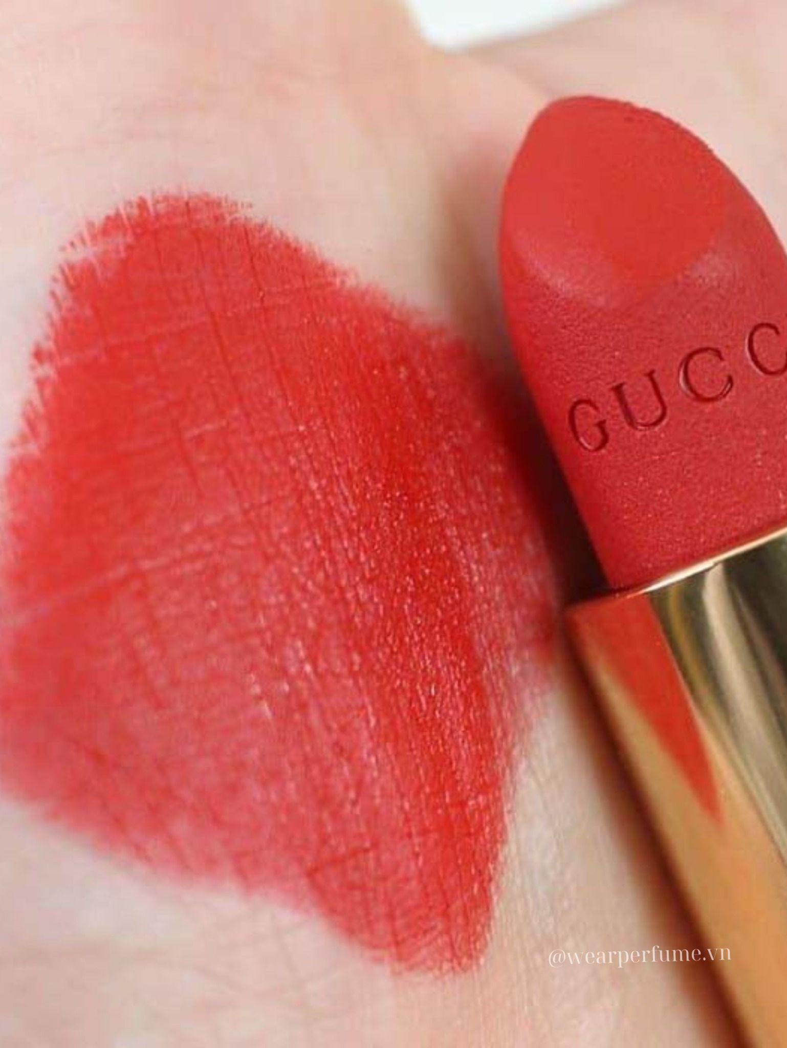  Son Gucci Rouge À Lèvres Voile Mat 25 Goldie Red - Màu Đỏ Cổ Điển 