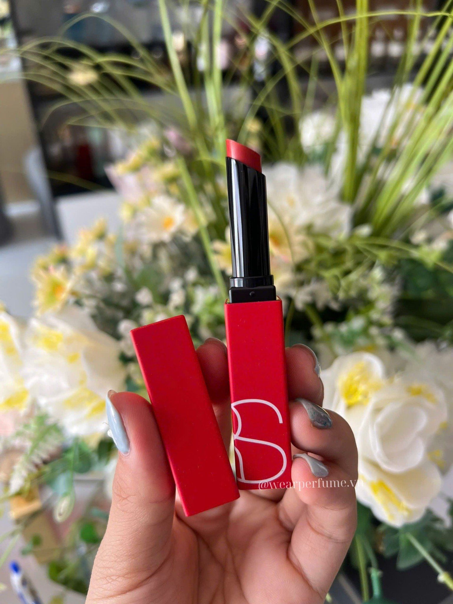  Son Nars Powermatte Lipstick 132 Dragon Girl - Màu Đỏ Ruby 