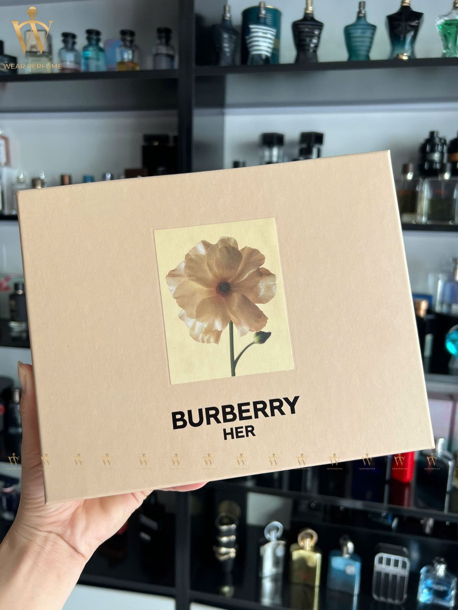  Set Nước Hoa Nữ Burberry Her 3 Món (EDP 100ml + EDP 10ml + Body Lotion 75ml) 