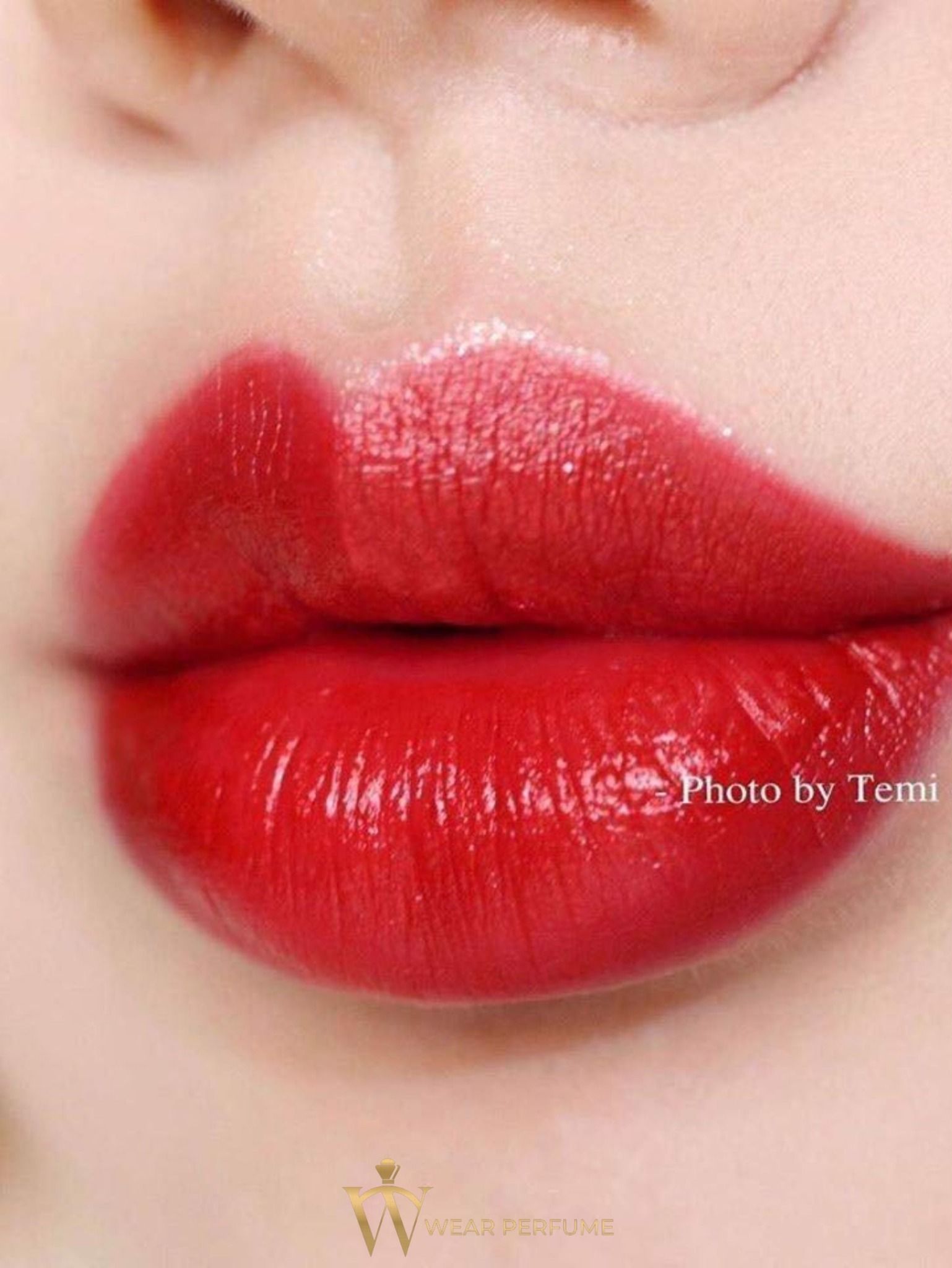  Son Gucci Rouge À Lèvres Voile 25 Goldie Red (Vỏ Hoa) – Màu Đỏ Tươi 