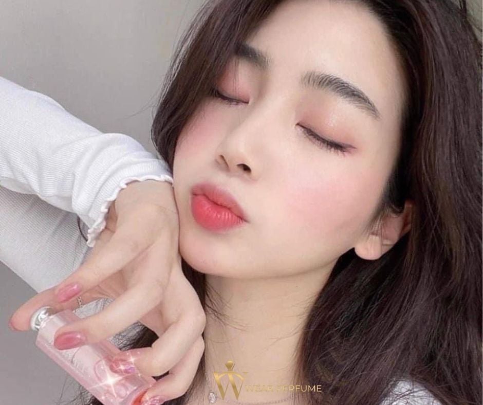 Son Dưỡng Dior Addict Lip Glow 015 Cherry – Màu Đỏ Cherry (Mới nhất 2025) 