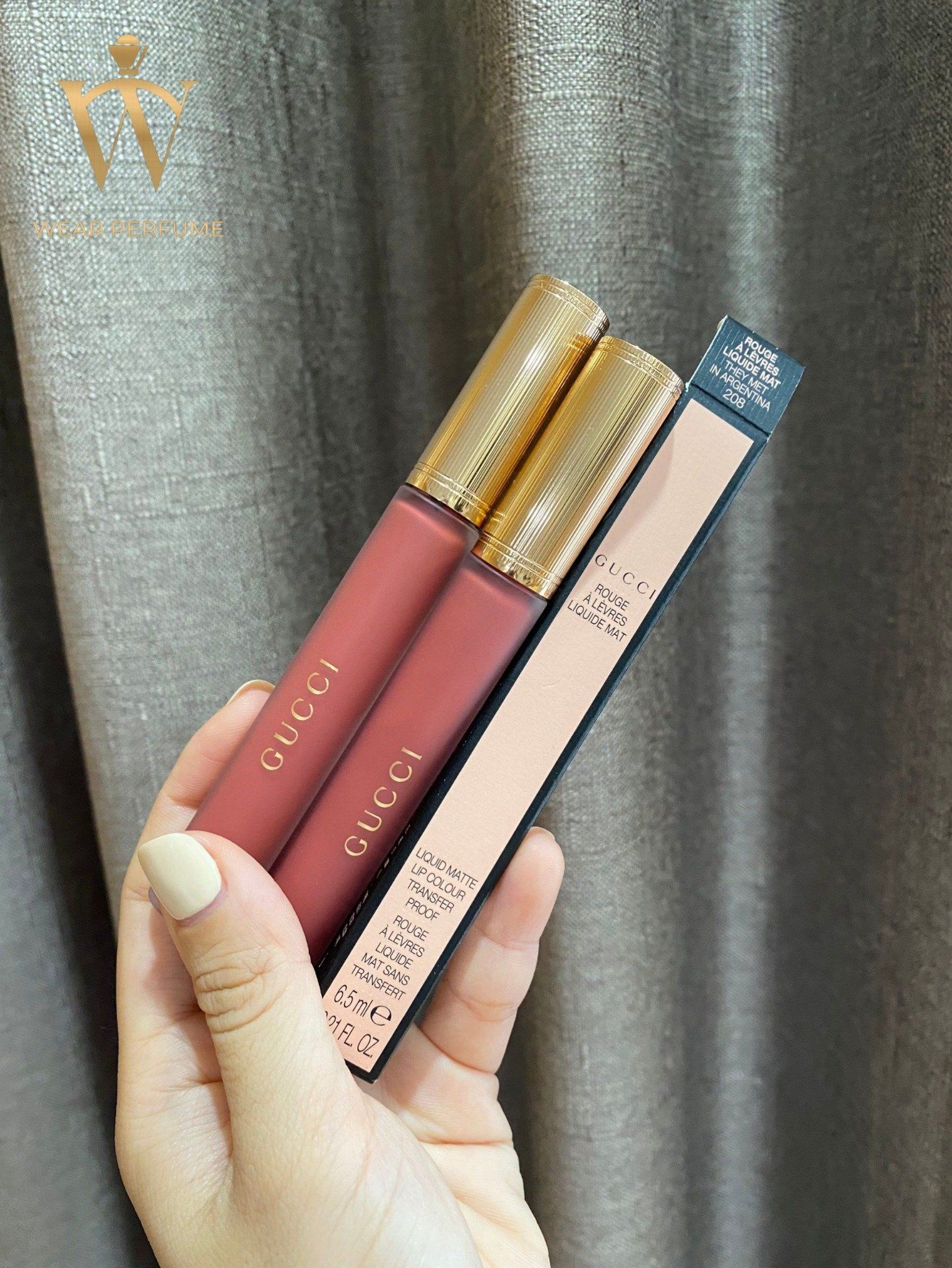  Son Kem Lì Gucci Rouge Liquid Matte Màu 208 They Met in Argentina - Hồng Đất 