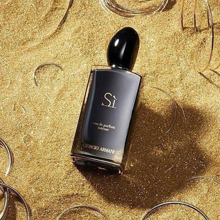  Giorgio Armani Sì Intense 