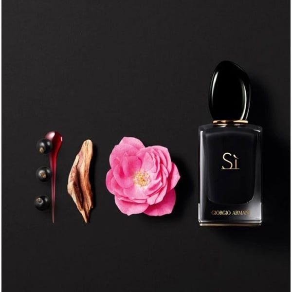  Giorgio Armani Sì Intense 