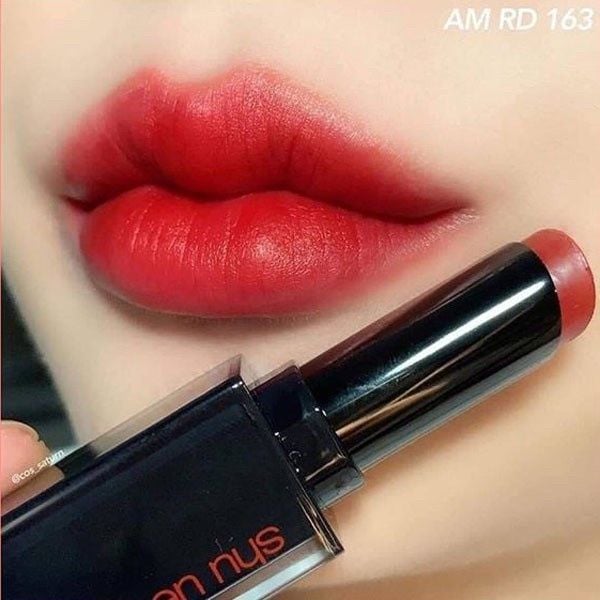  Son Shu Uemura 163 vỏ đen Mini – Màu Đỏ Tươi Đẹp Mê Hồn 