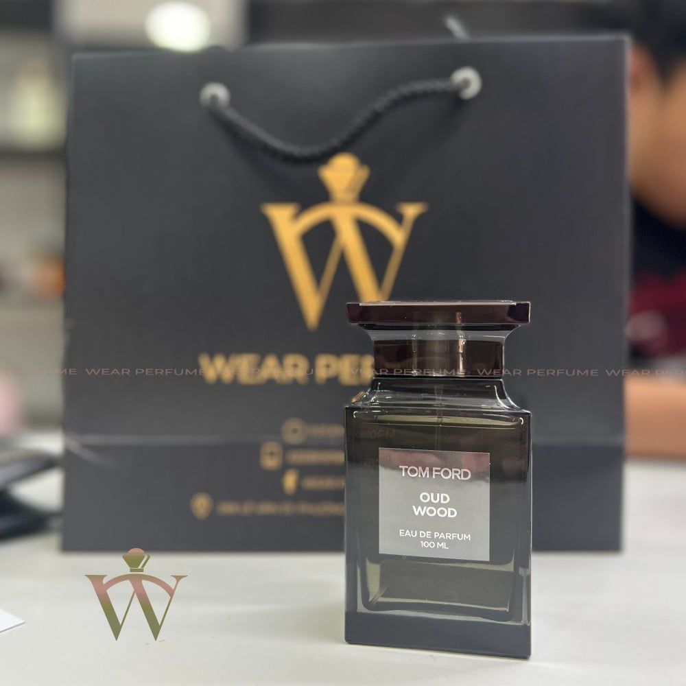  Tom Ford Oud Wood 