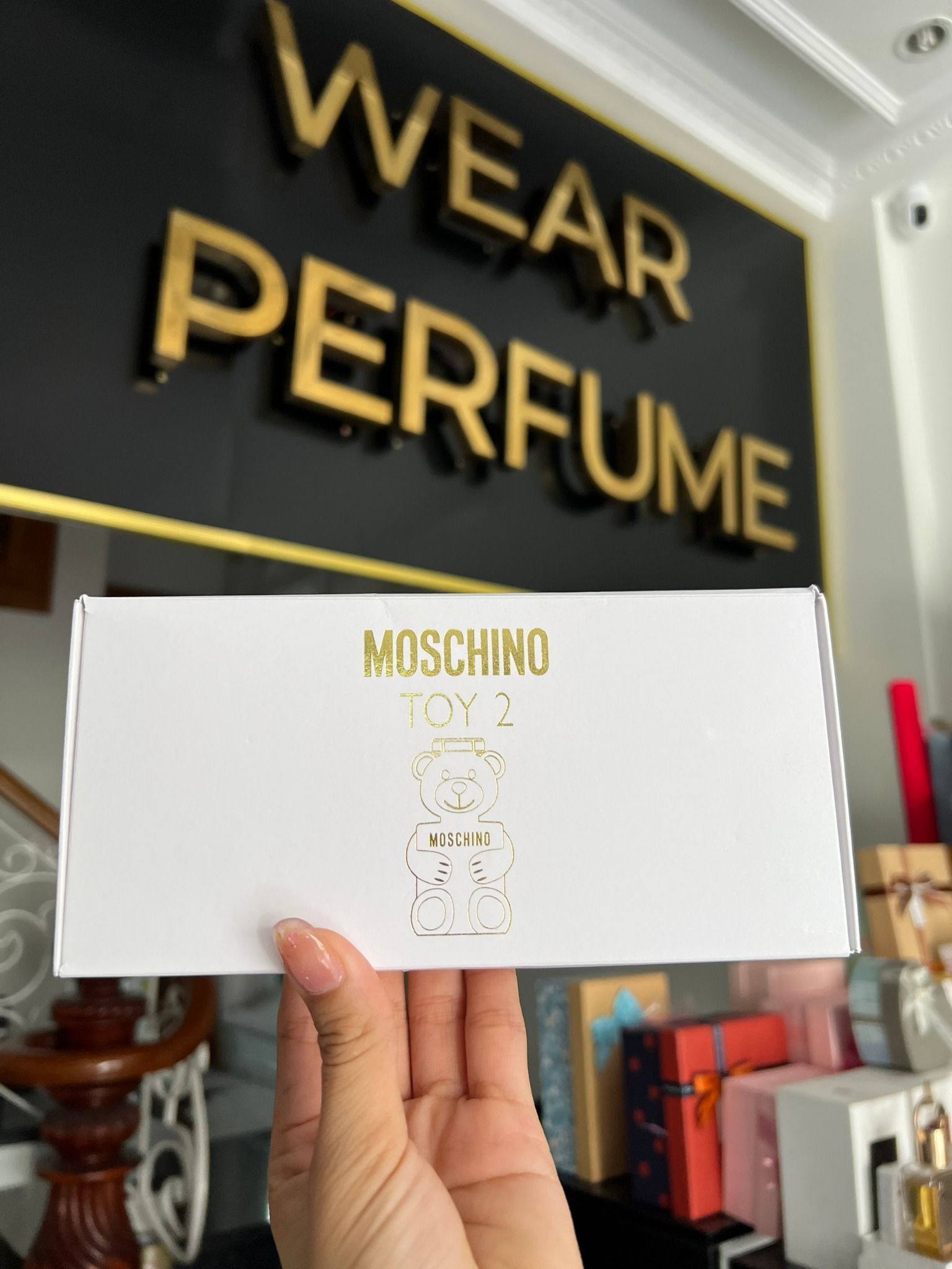  Set Nước Hoa Nữ Moschino Toy 2 Gấu Trắng Mini ( Nước hoa 5ml + Dưỡng Thể 25ml + Sữa Tắm 25ml) 