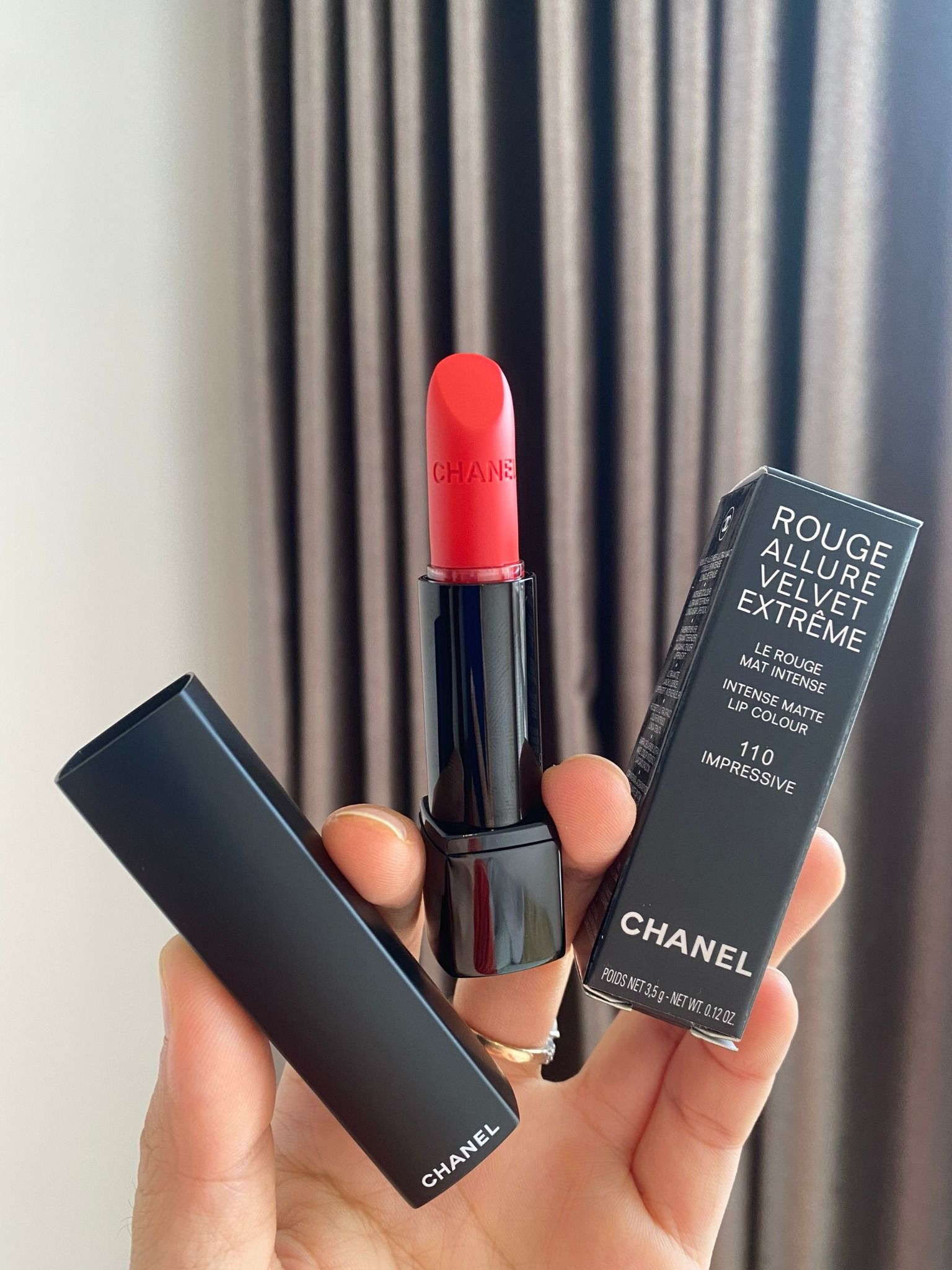  Son Chanel Rouge allure velvet extreme 110 Impressive - Màu Đỏ Cam 