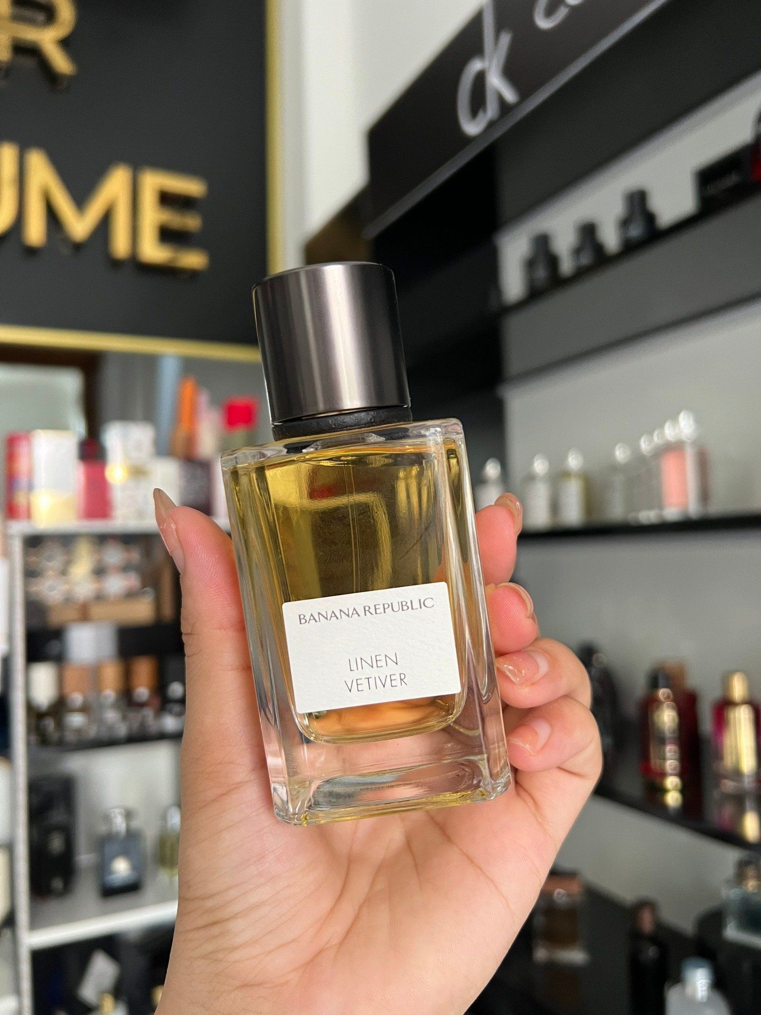  Banana Republic Linen Vetiver 