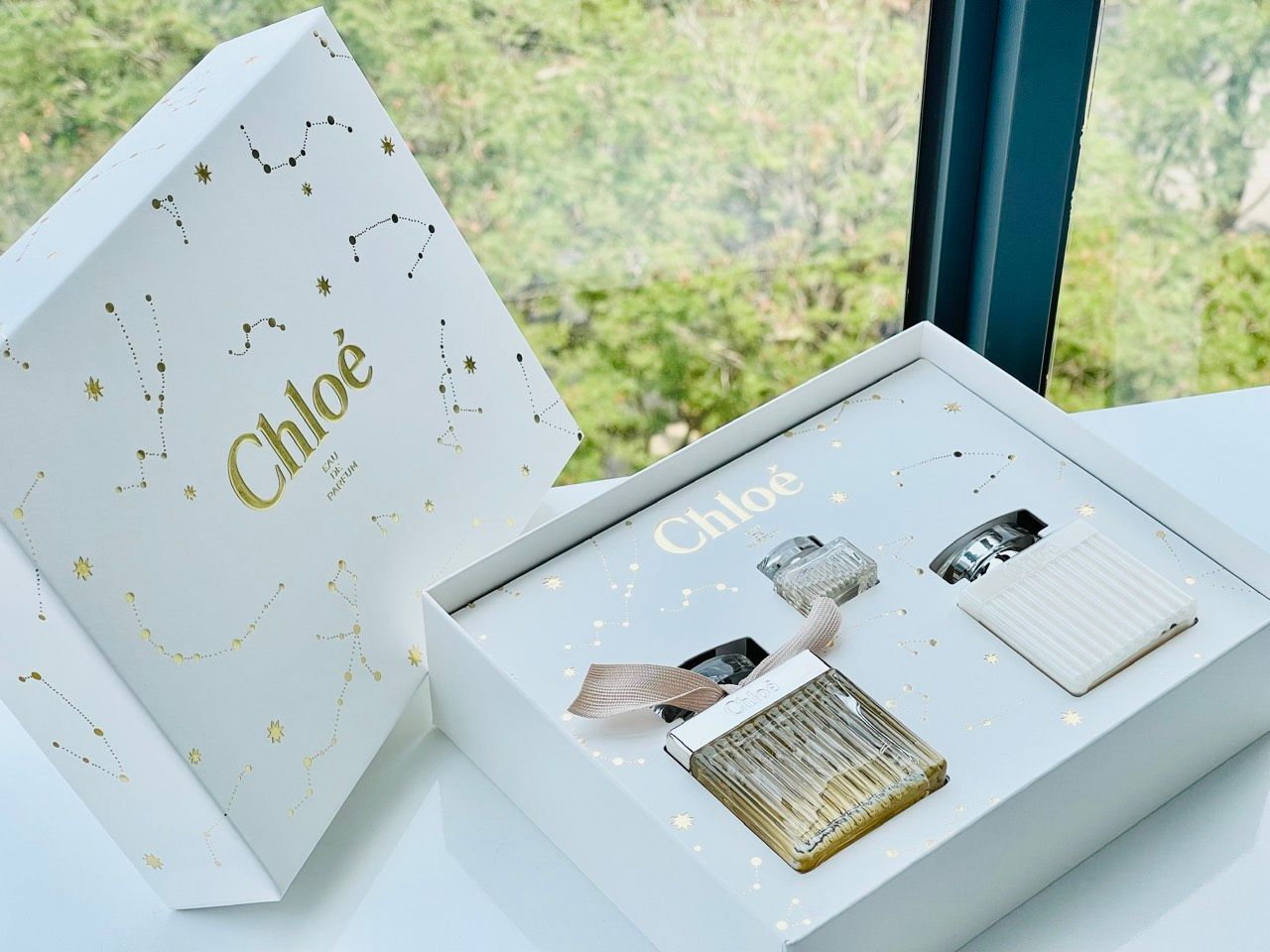  Giftset Nước hoa Chloe (EDP 75ml + 5ml & Body Lotion 100ml) 