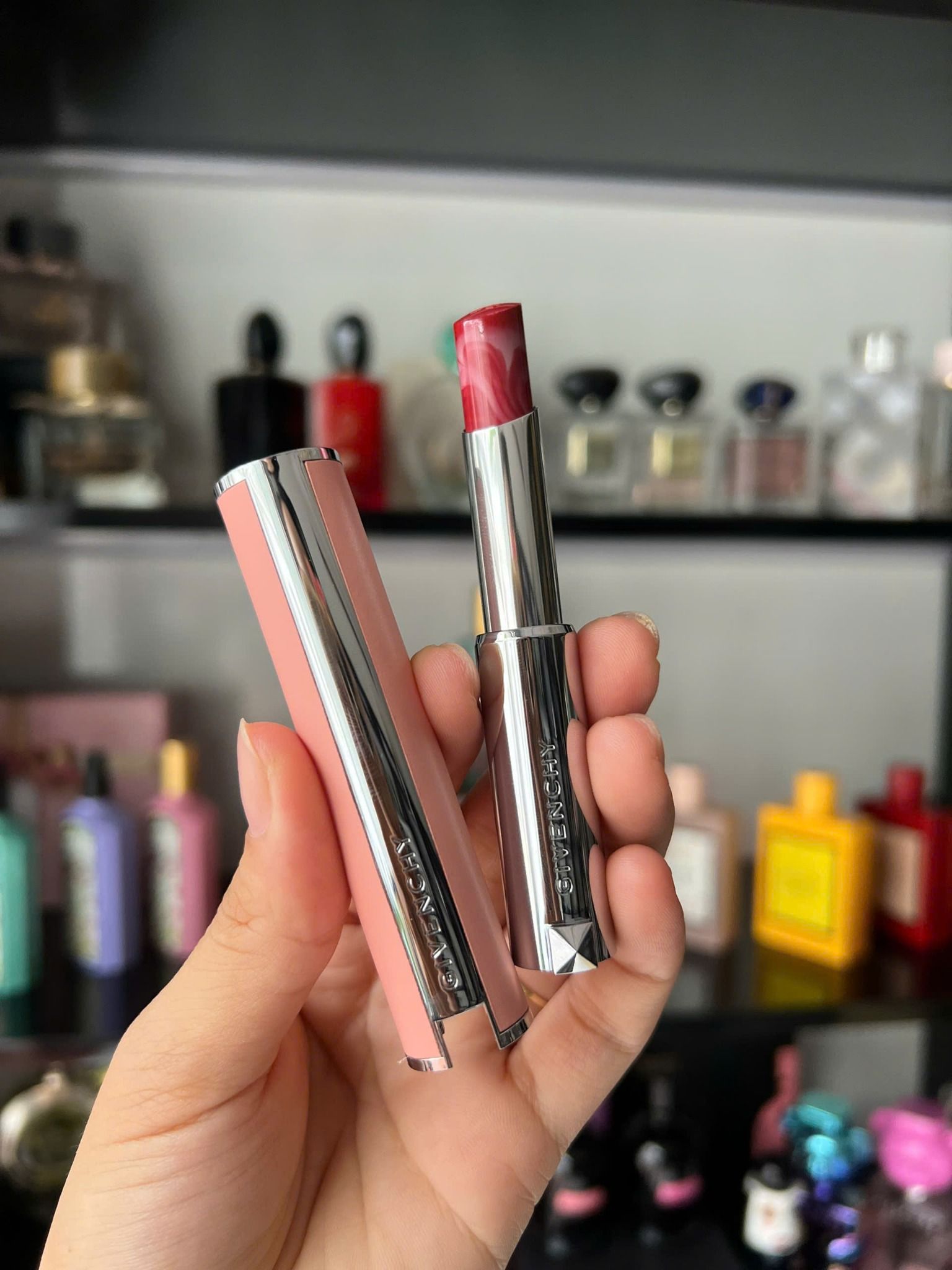  Son Dưỡng Givenchy Rose Perfecto Lip Balm 333 L'interdit - Màu Đỏ Thuần 