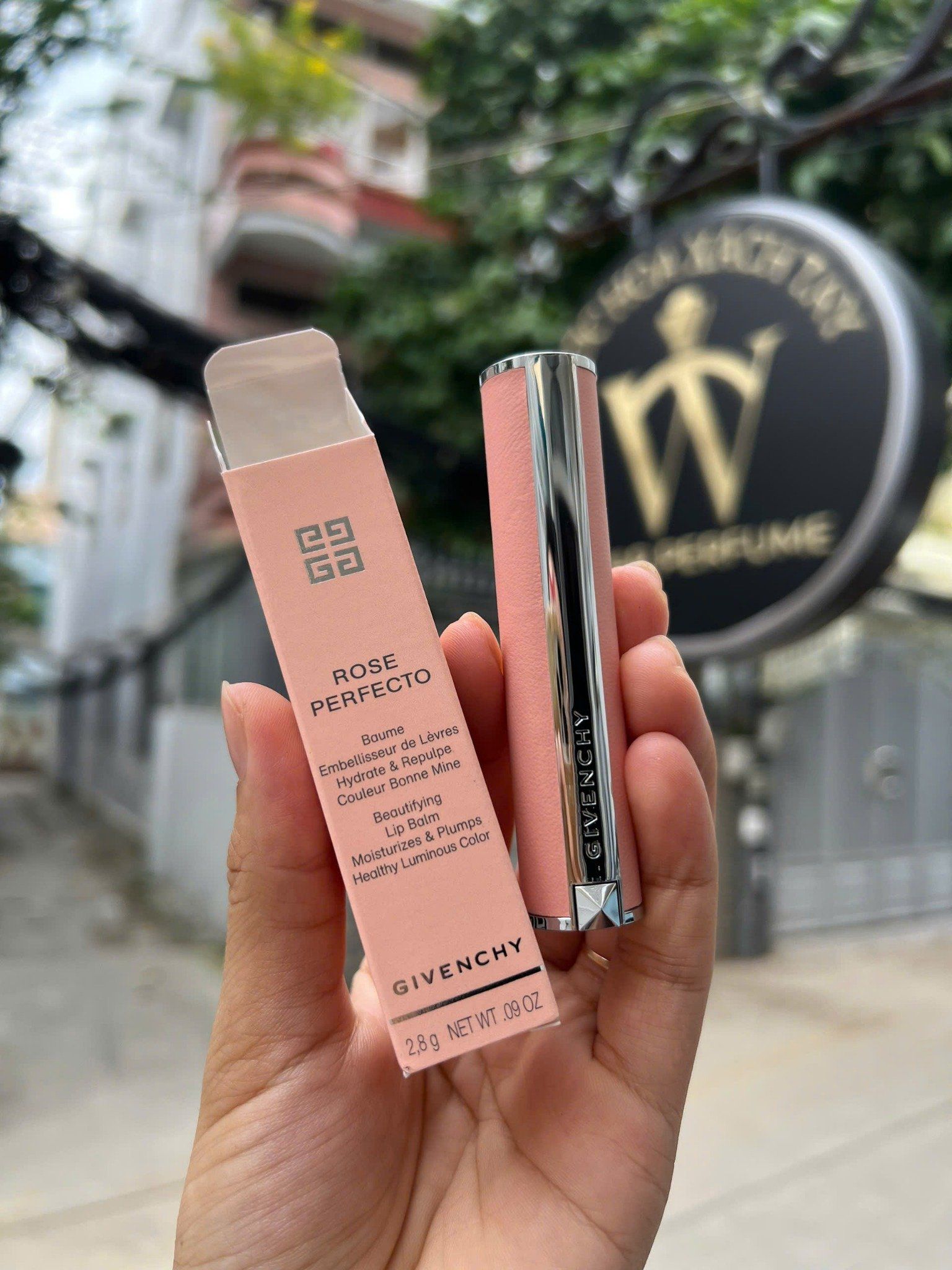  Son Dưỡng Givenchy Rose Perfecto Lip Balm 333 L'interdit - Màu Đỏ Thuần 