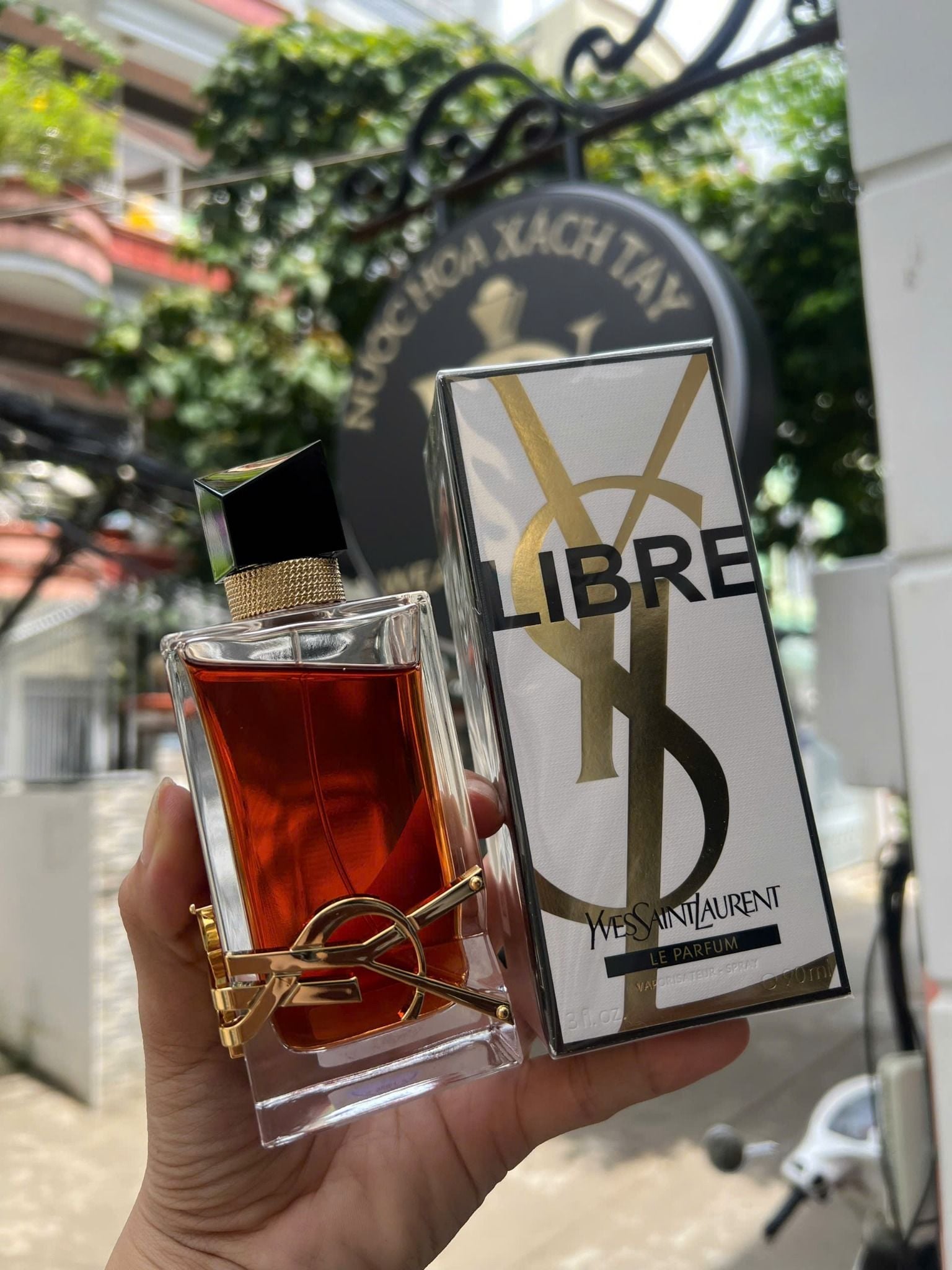  Yves Saint Laurent YSL Libre Le Parfum 