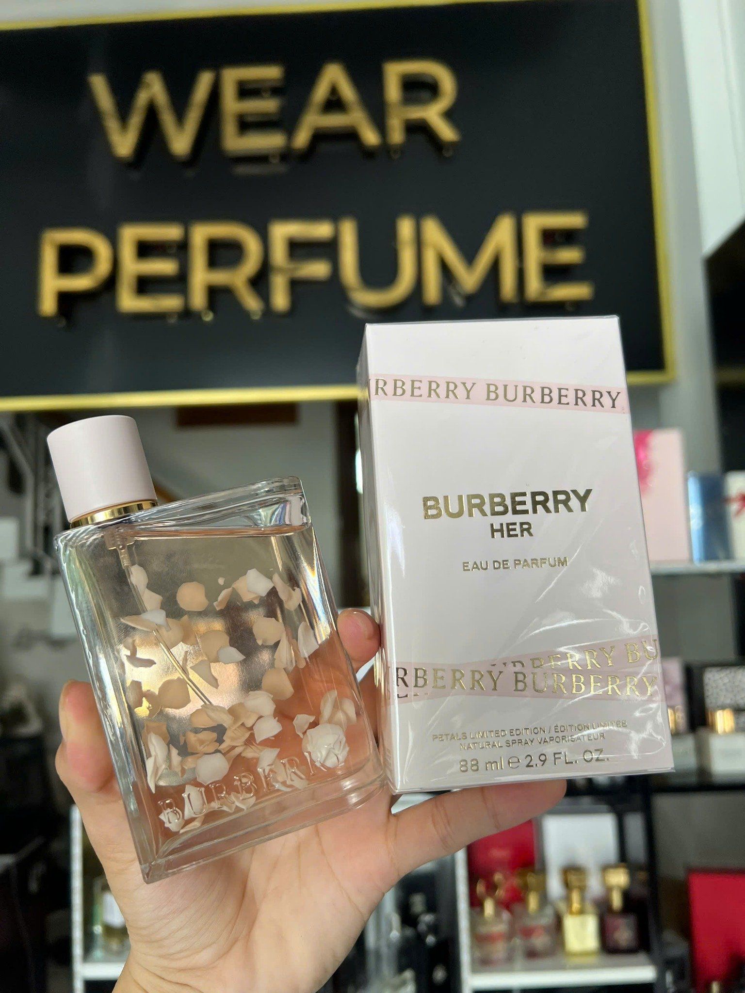  Burberry Her EDP Petals Limited Edition 