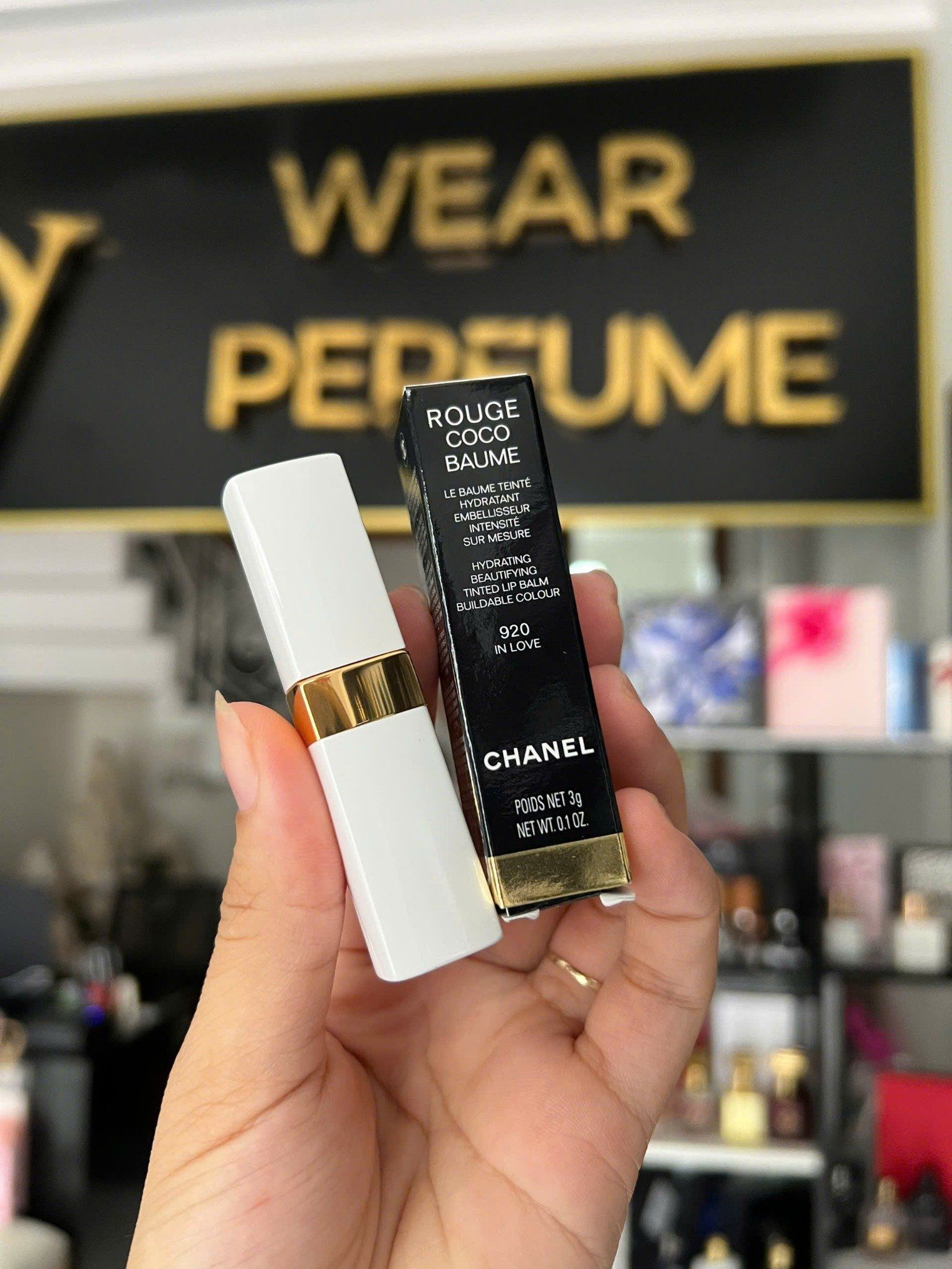  Son Chanel Rouge Coco Baume 920 In Love – Màu Đỏ San Hô 