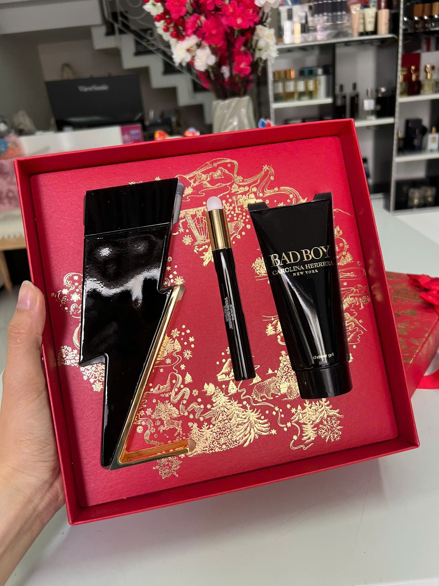  Gift Set Carolina Herrera Bad Boy EDT 3pcs ( EDP 100ml & EDP 10ml & Shower gel 100ml ) 