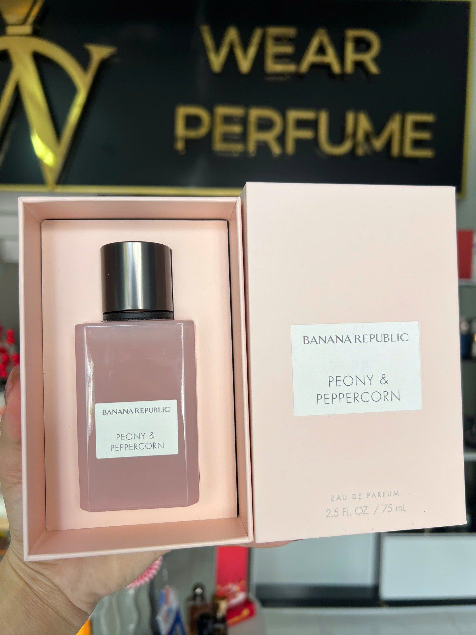  Banana Republic Peony & Peppercorn 