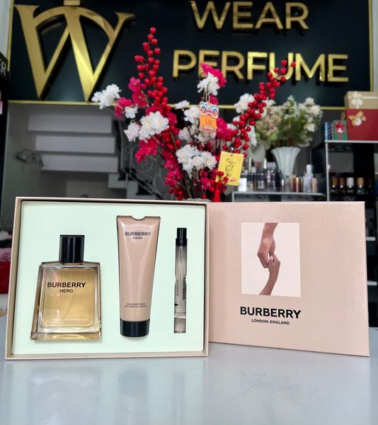  Giftset Burberry Hero (EDT 100ml + 10ml + Body Wash 75ml) 