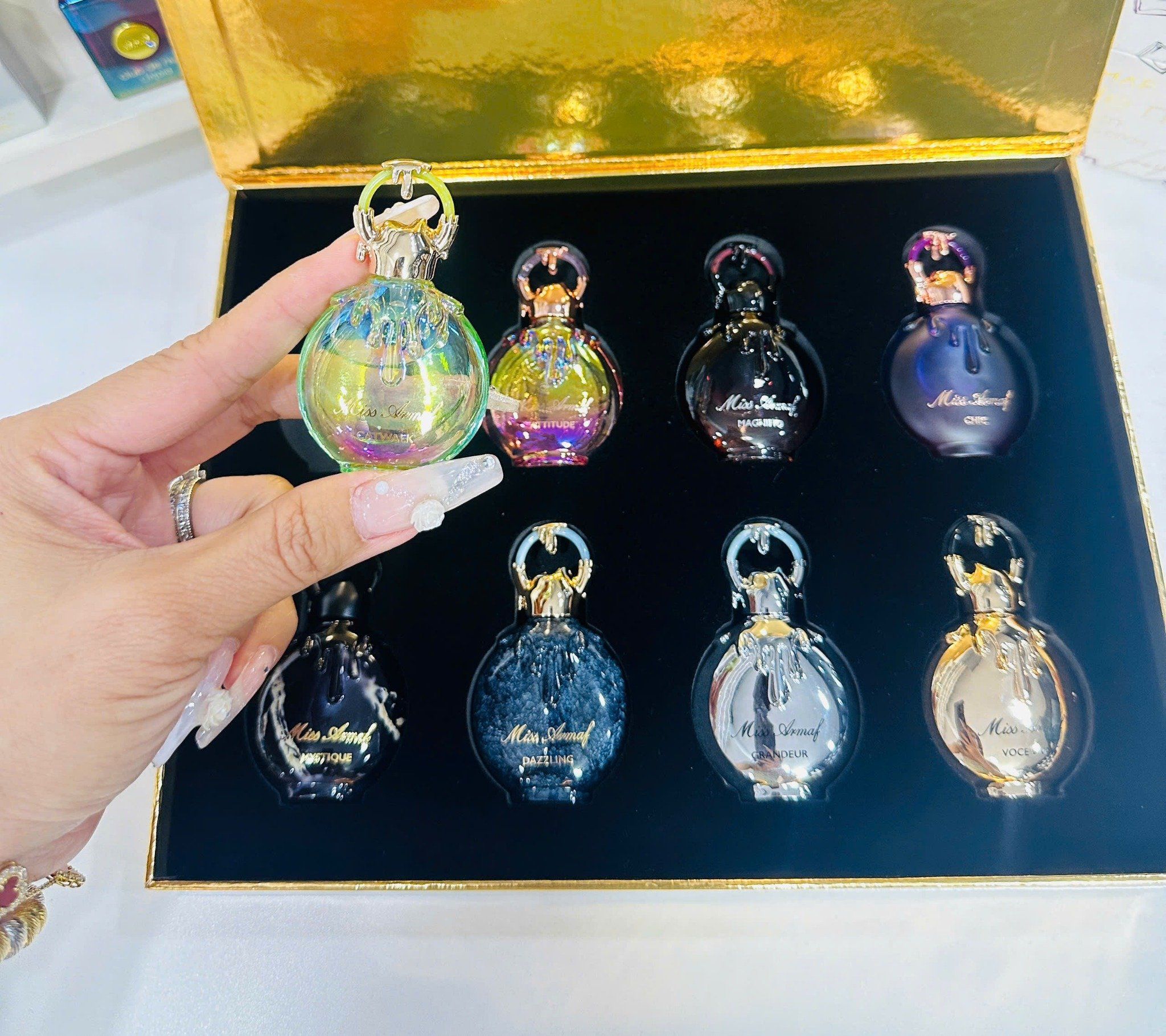  Set Nước Hoa Nữ Armaf Miss Armaf Parfum Discovery Set 8 x 5ml 