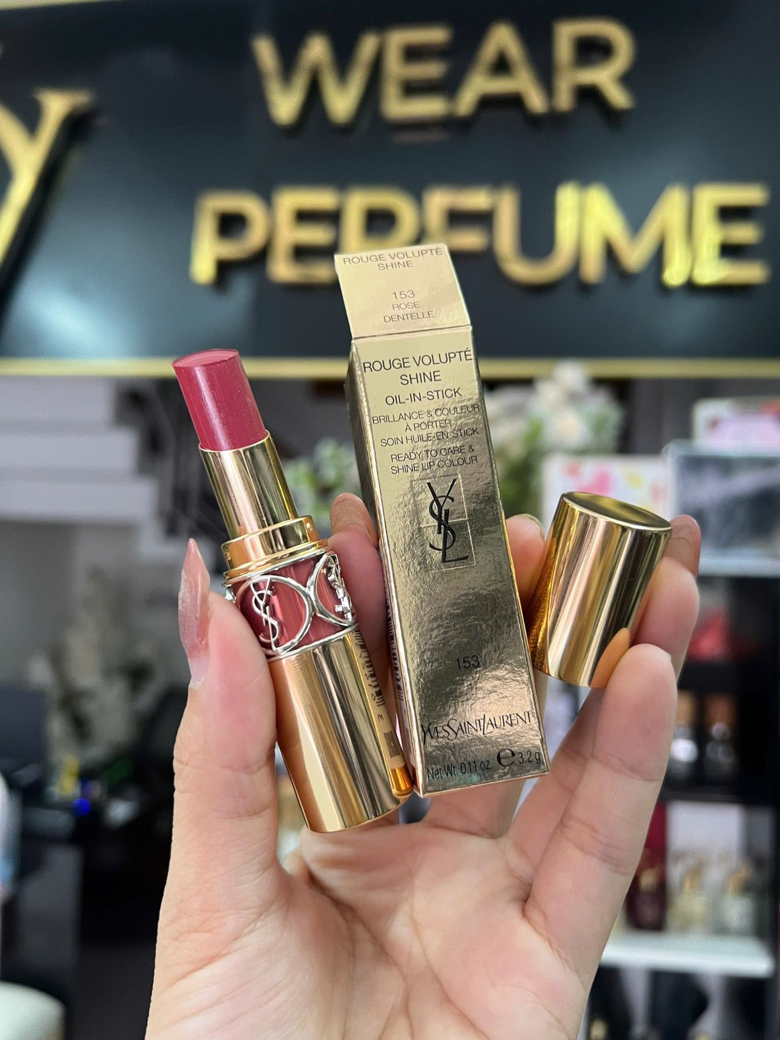  Son Dưỡng Yves Saint Laurent YSL Rouge Volupte Shine 153 Rose Dentelle- Màu Hồng Đất 