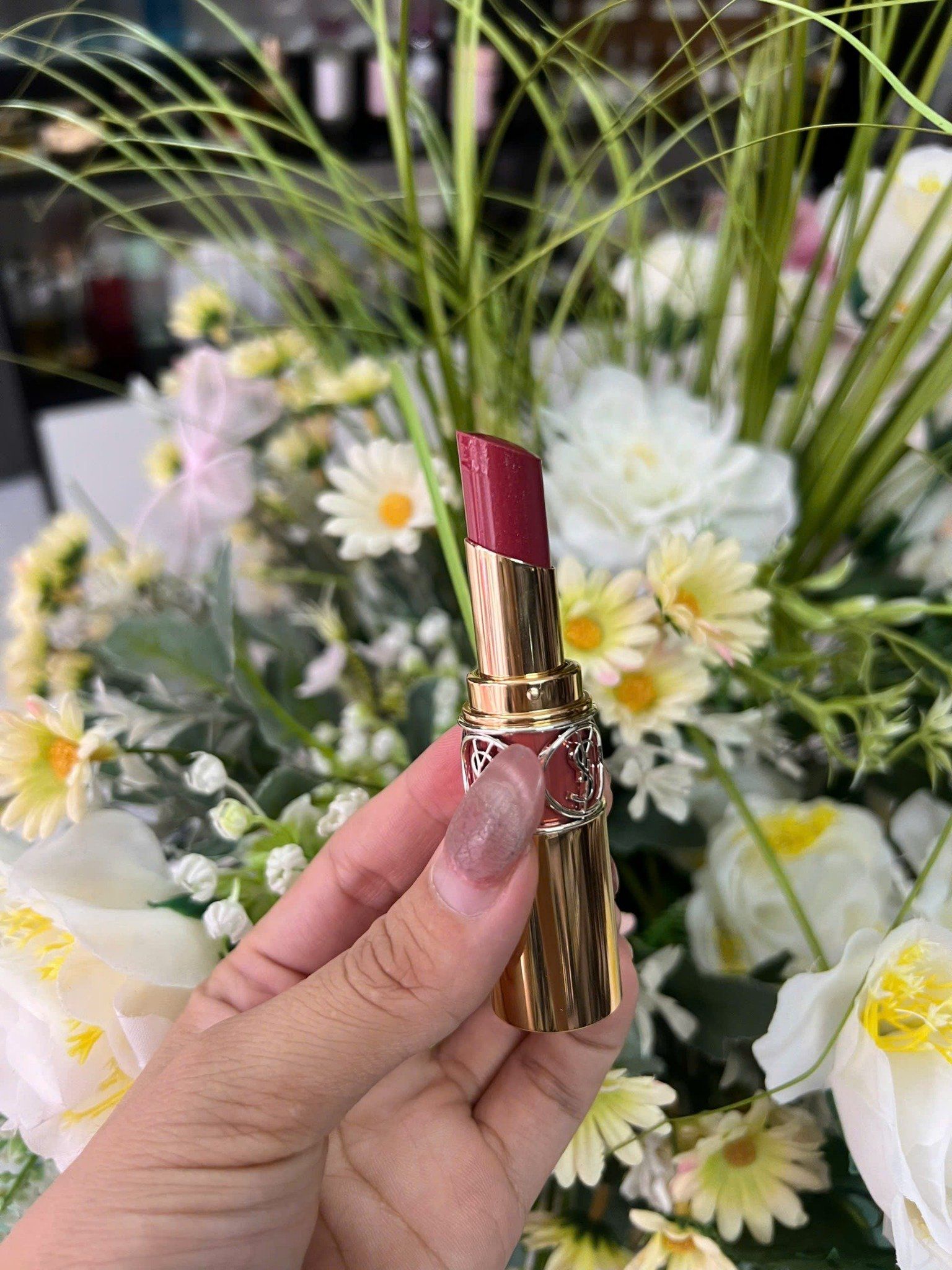  Son Dưỡng Yves Saint Laurent YSL Rouge Volupte Shine 153 Rose Dentelle- Màu Hồng Đất 