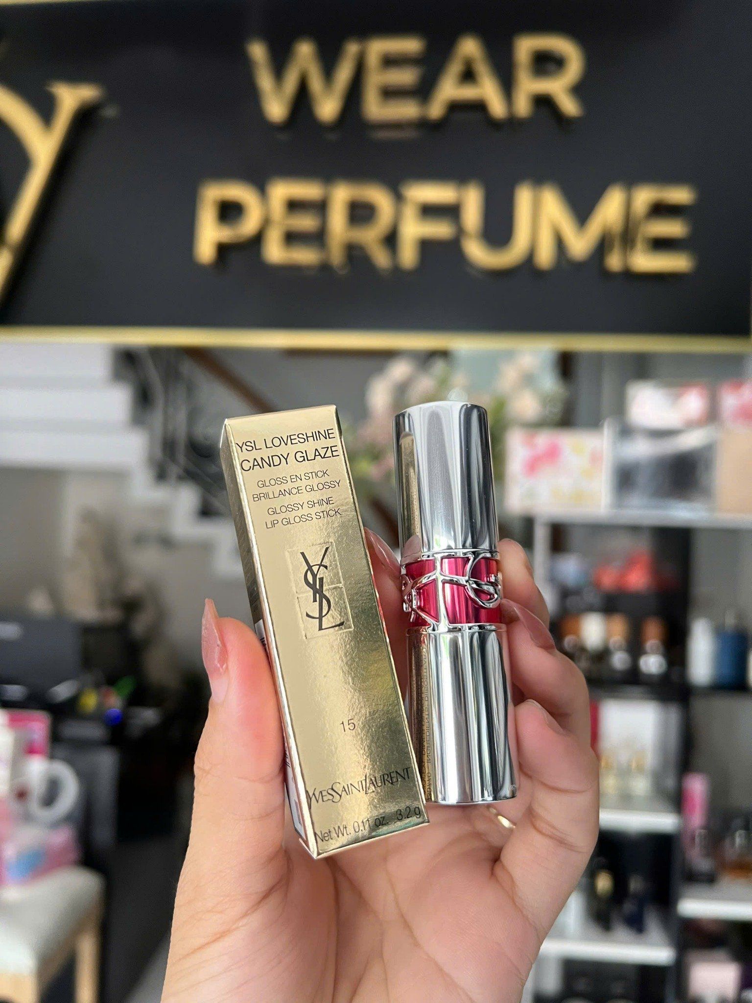  Son Dưỡng Yves Saint Laurent YSL Loveshine Candy Glaze 15 Showcasing Nude - Màu Hồng Đất 