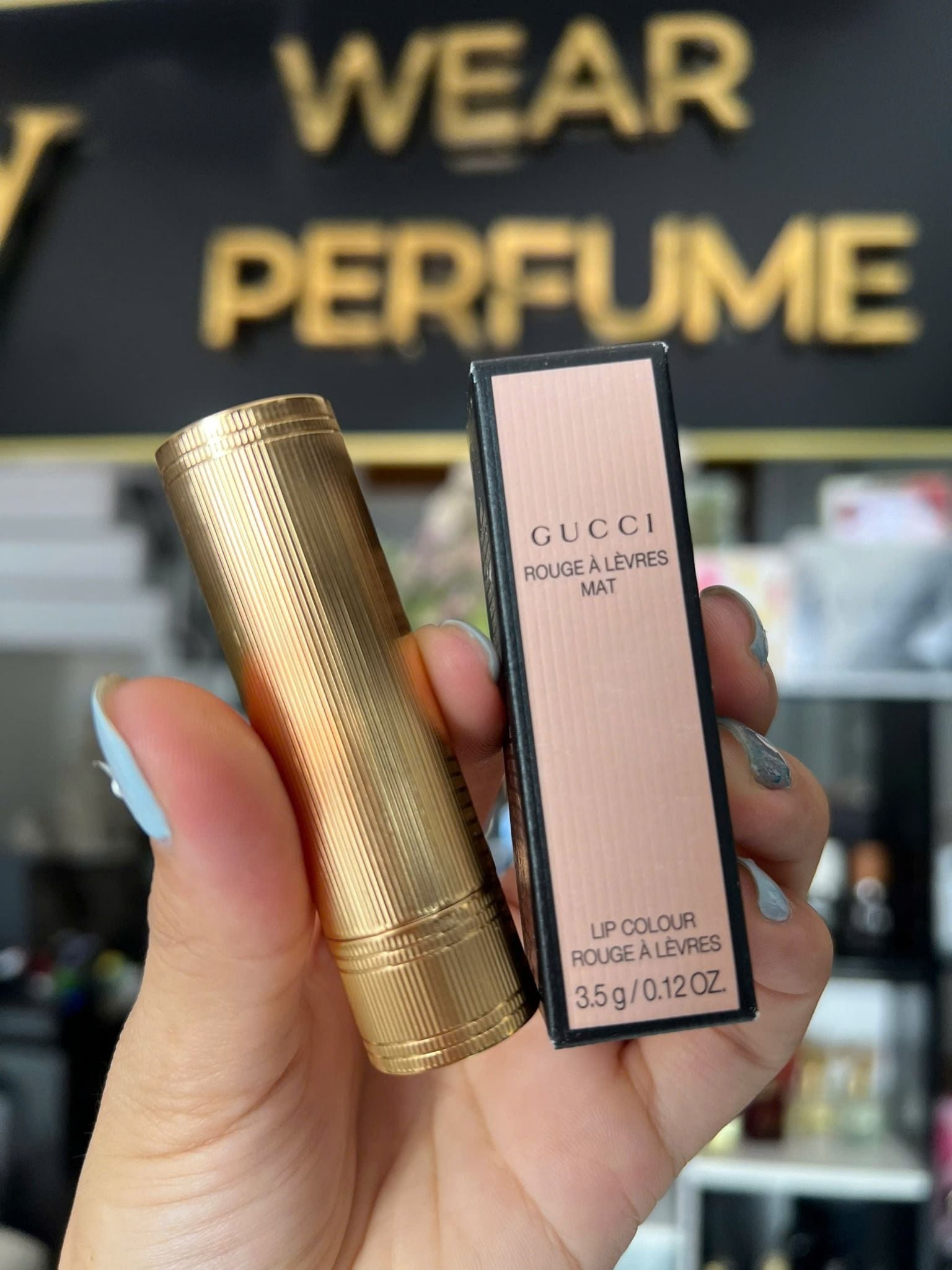  Son Gucci Rouge À Lèvres Voile Mat 25 Goldie Red - Màu Đỏ Cổ Điển 