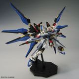  Mô Hình Lắp Ráp MGEX Strike Freedom Gundam (tặng kèm base, decal nước và etching stickers ) 