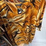  Đầm hoa đính đá 