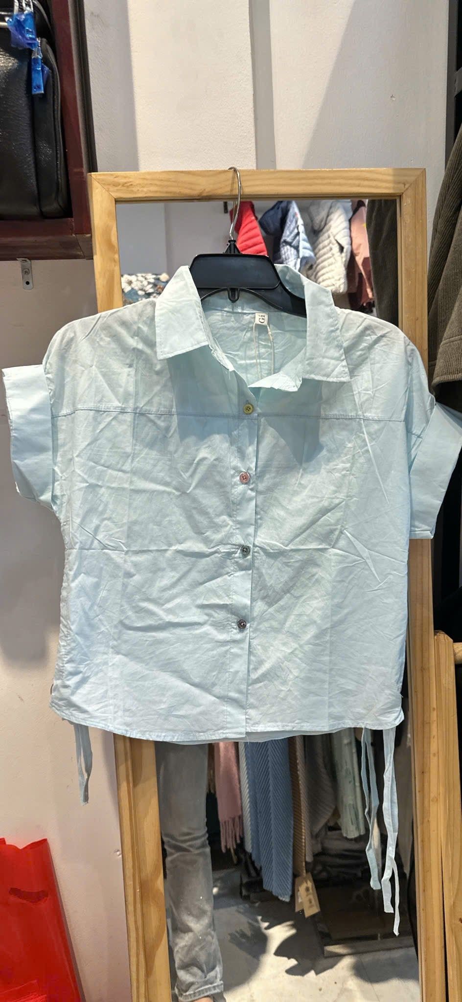  ÁO SƠ MI TRƠN RÚT EO 