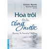  Hoa trôi trên sóng nước 