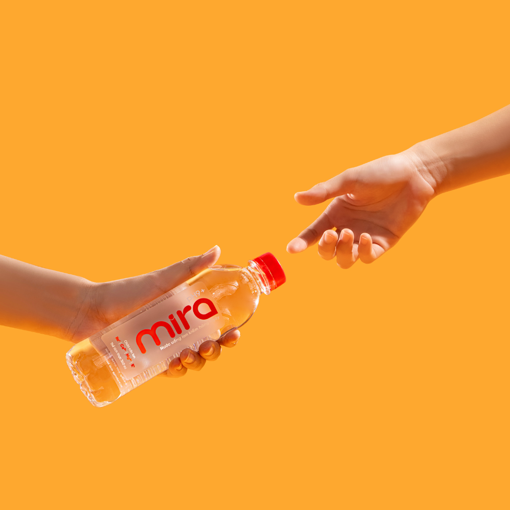 Nước uống ion kiềm Mira pH9+ 360ml