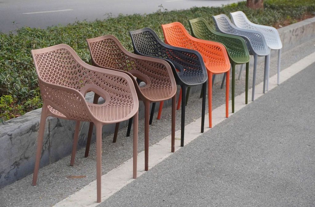 Ghế nhựa nguyên sinh