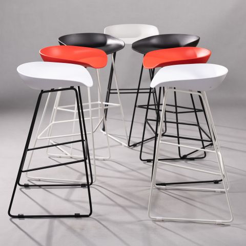  GHẾ QUẦY BAR NHỰA ĐÚC CHÂN TRƯỢT 