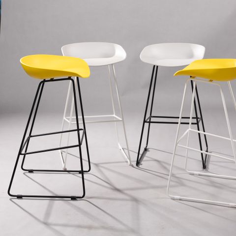  GHẾ QUẦY BAR NHỰA ĐÚC CHÂN TRƯỢT 