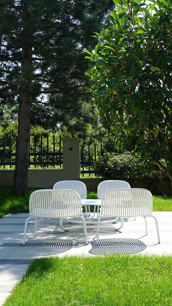 BỘ BÀN GHẾ THƯ GIÃN NINFA RELAX NGOÀI TRỜI 4 GHẾ/ 1 BÀN - NARDI