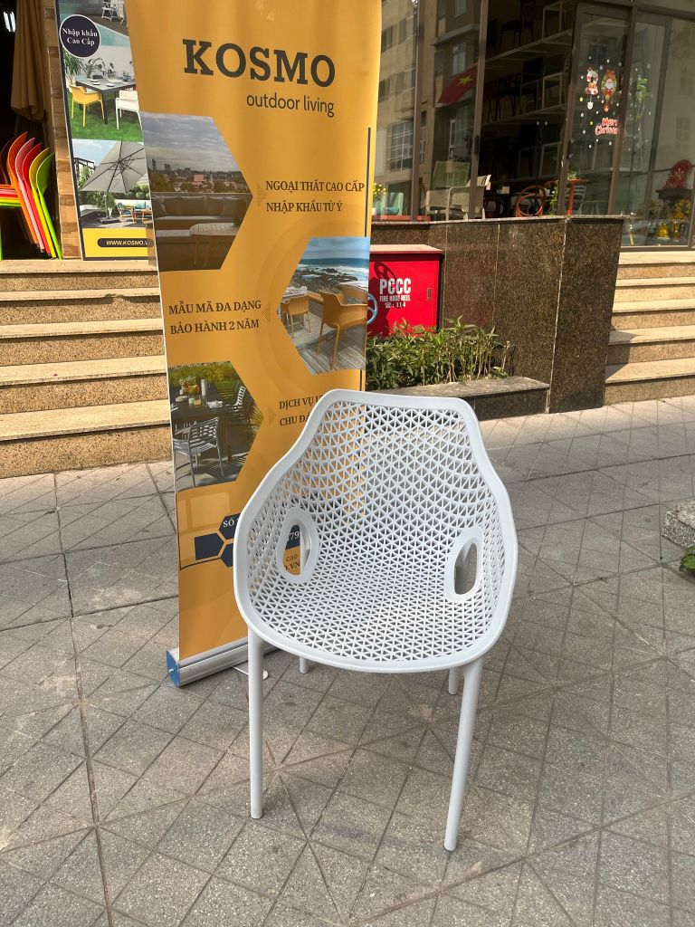 Ghế nhựa nguyên sinh