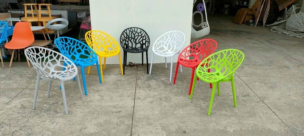 GHẾ CAFE NHỰA NGUYÊN SINH