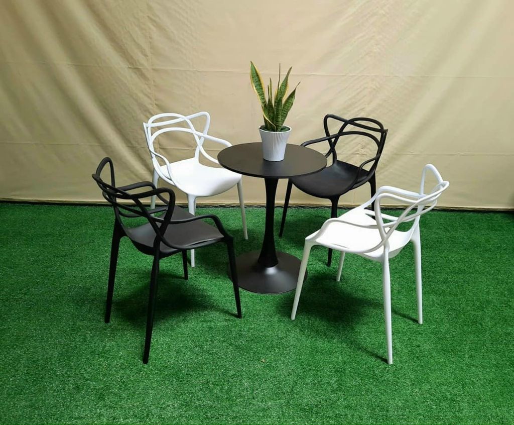 GHẾ CAFE NHỰA NGUYÊN SINH