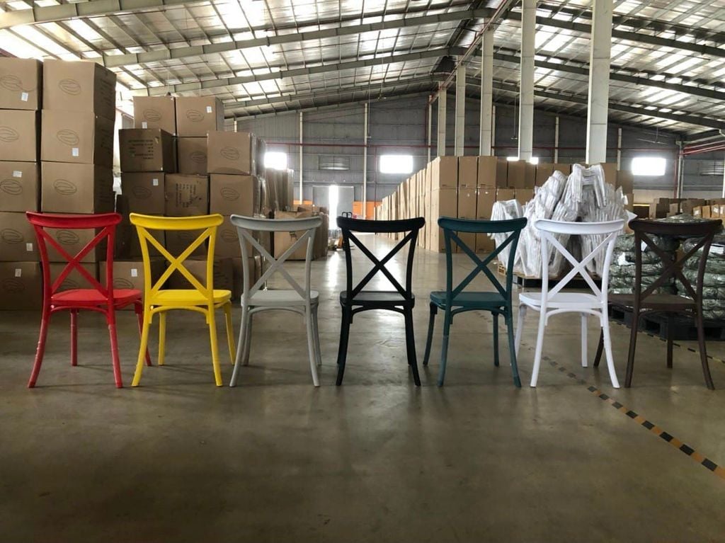 GHẾ CAFE NHỰA NGUYÊN SINH