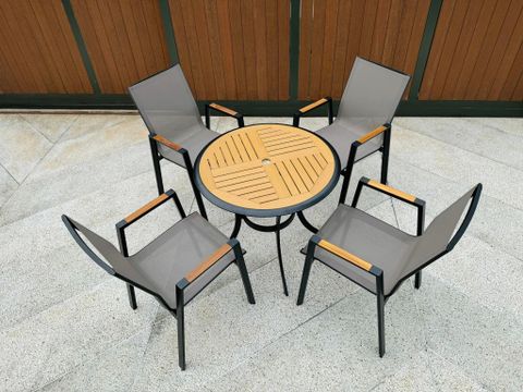  Bộ bàn ghế composite nhập khẩu ( 1 bàn và 4 ghế) 