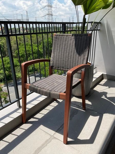  GHẾ NGỒI ĐAN DÂY NHỰA GIẢ MÂY 