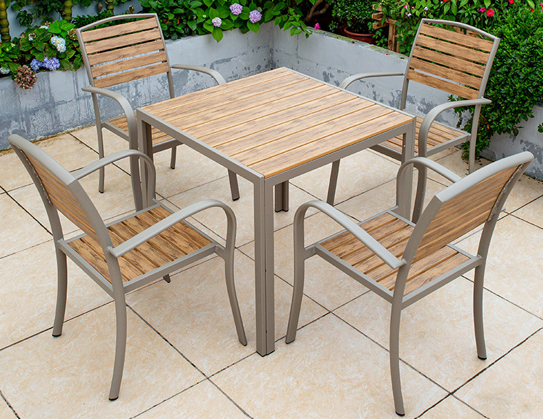 Bộ bàn ghế composite nhập khẩu ( 1 bàn và 4 ghế)