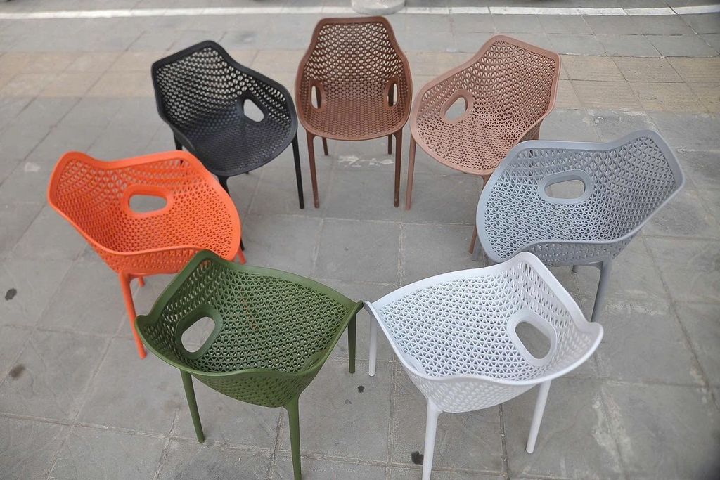 Ghế nhựa nguyên sinh