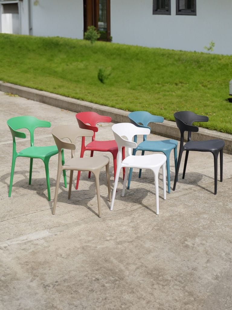 GHẾ CAFE NHỰA NGUYÊN SINH