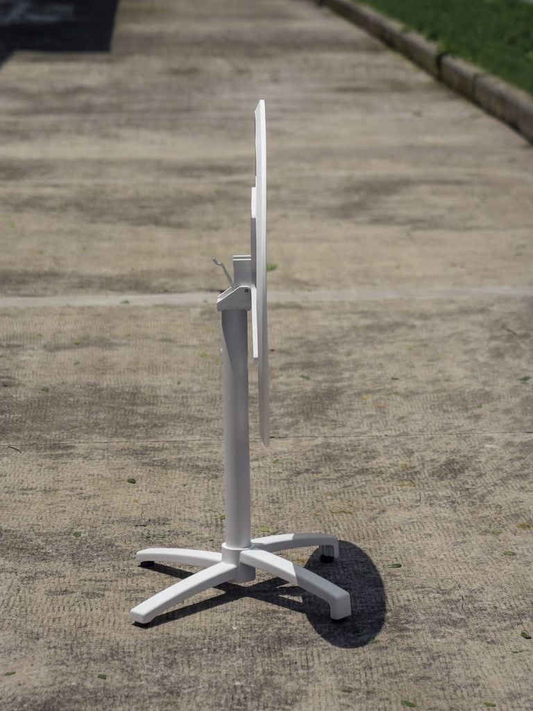 BÀN MẶT NHỰA - CHÂN KIM LOẠI GẬP GỌN