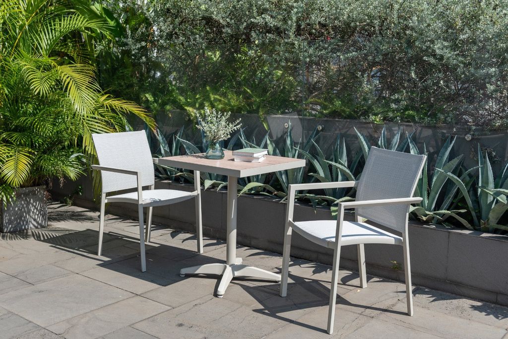 Urbanite Bistro Square Table 64x64cm
