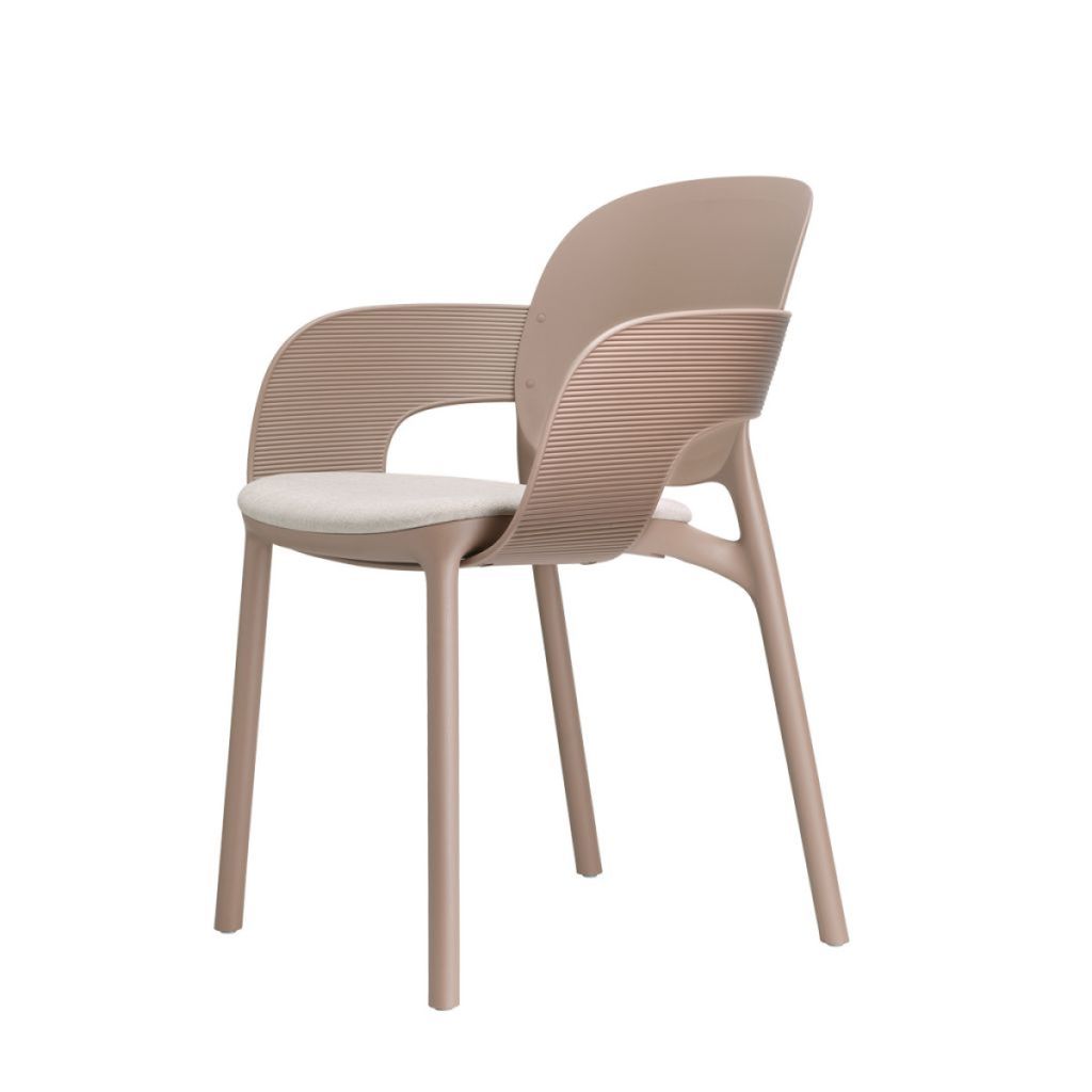 GHẾ NHỰA NHẬP KHẨU HUG ARMCHAIR CUSCINO