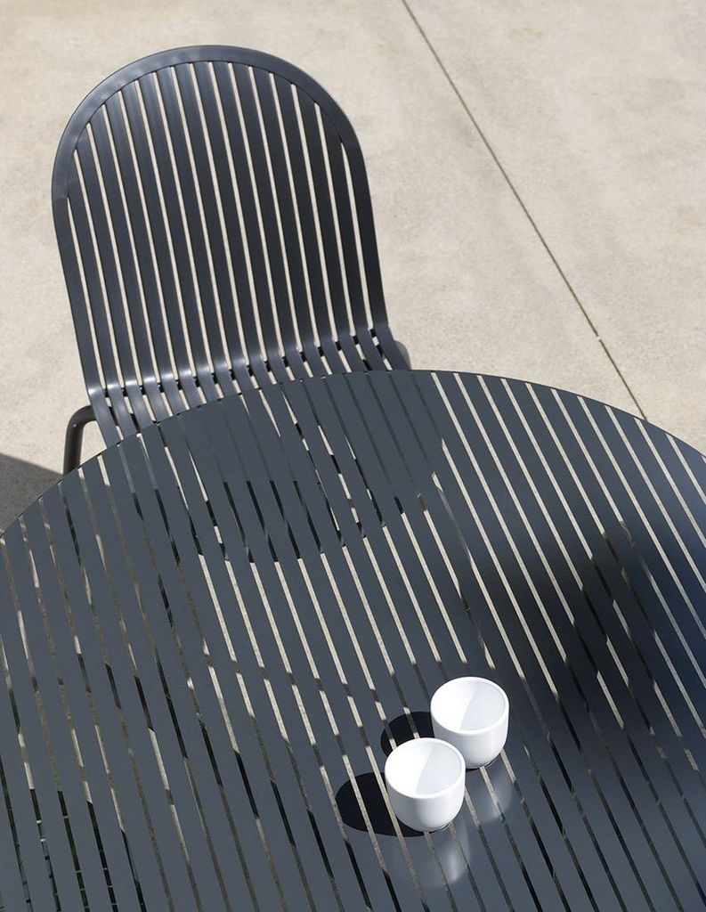 Bộ Bàn Ghế Ngoài Trời-Oval Kính Cường Lực/chân nhôm/nhựa sợi thủy tinh