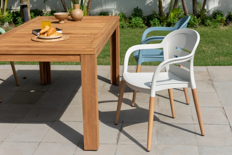 Onyx stacking chair